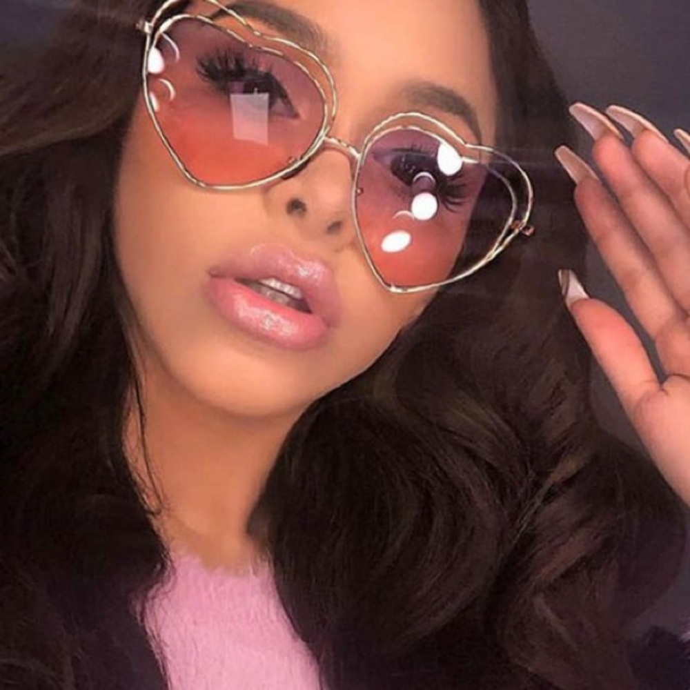 COPY - Gold and Pink Heart-Shaped Sunglasses (light pink)